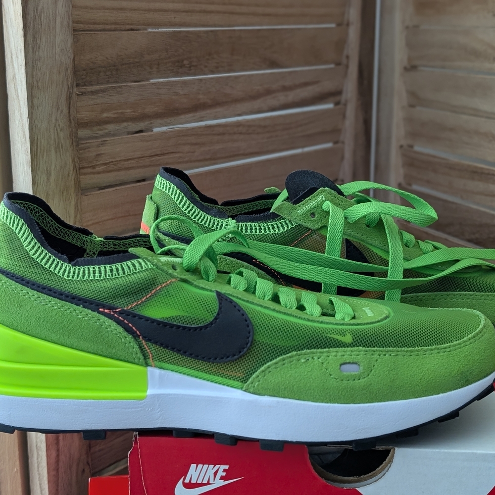 Nike Waffle One Electric Green Sneakers (W7.5/M6)